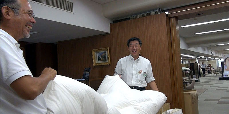 納得の西川羽毛布団